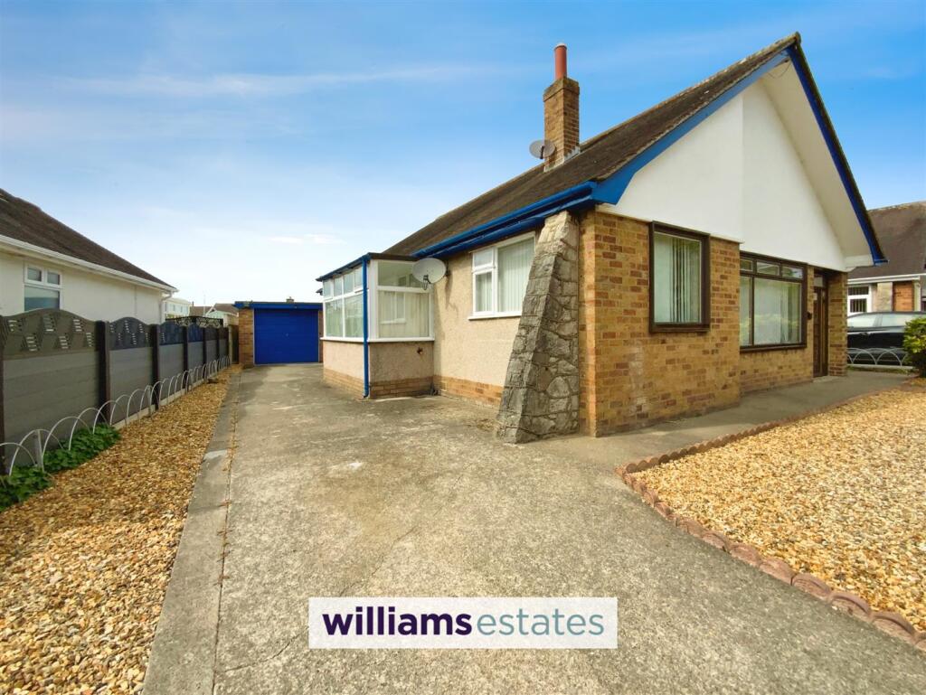 driveway &amp; garage