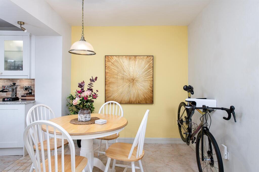 Kitchen_7.jpg
