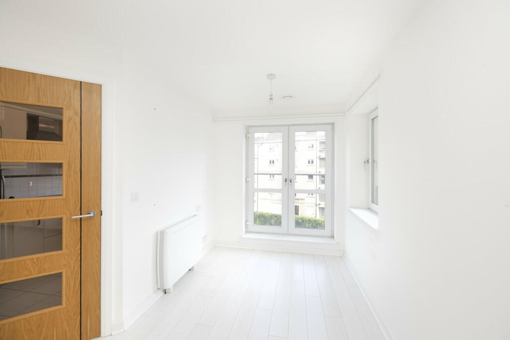 Sitting/Dining Room 