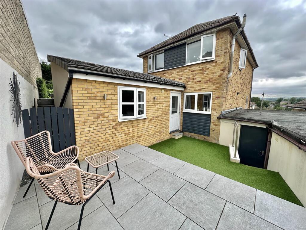 Bramleys Estate Agents - Park Avenue - Liversedge 