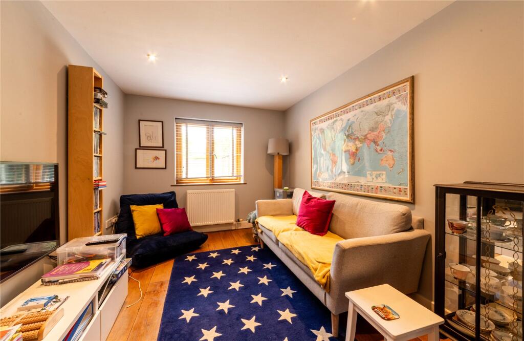 Playroom/Snug