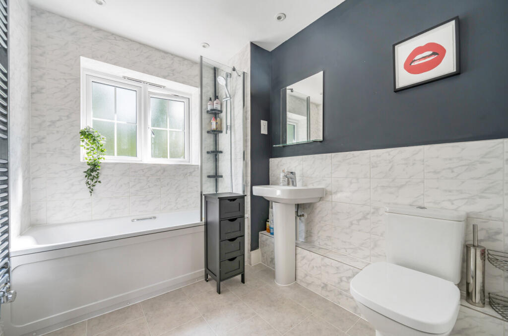 1327813-7-687e66a...