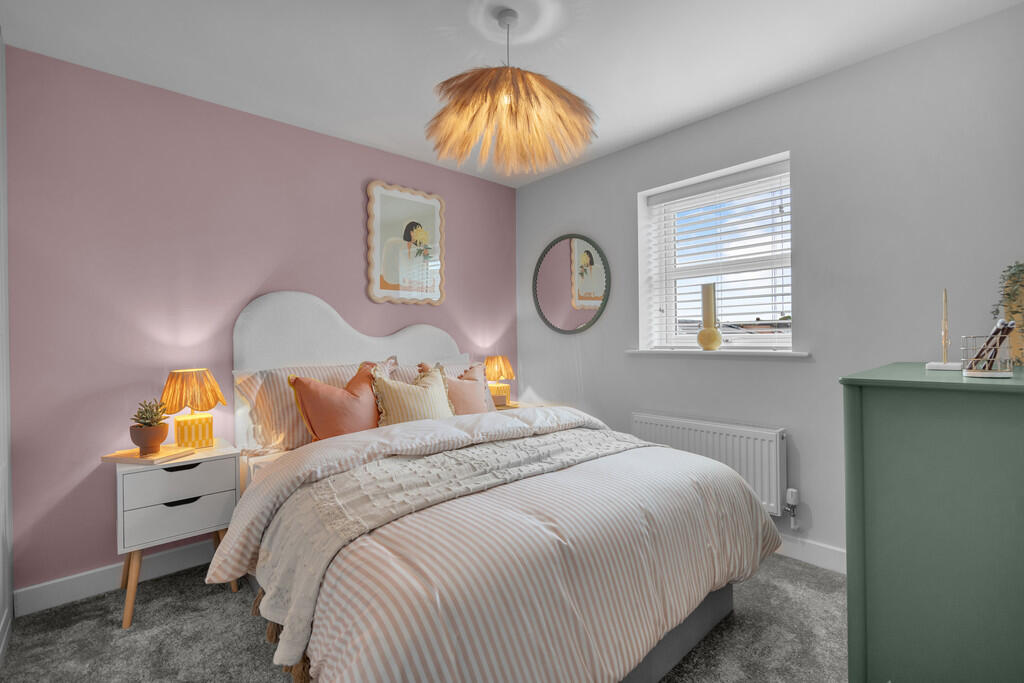 18 Amber Bedroom ...