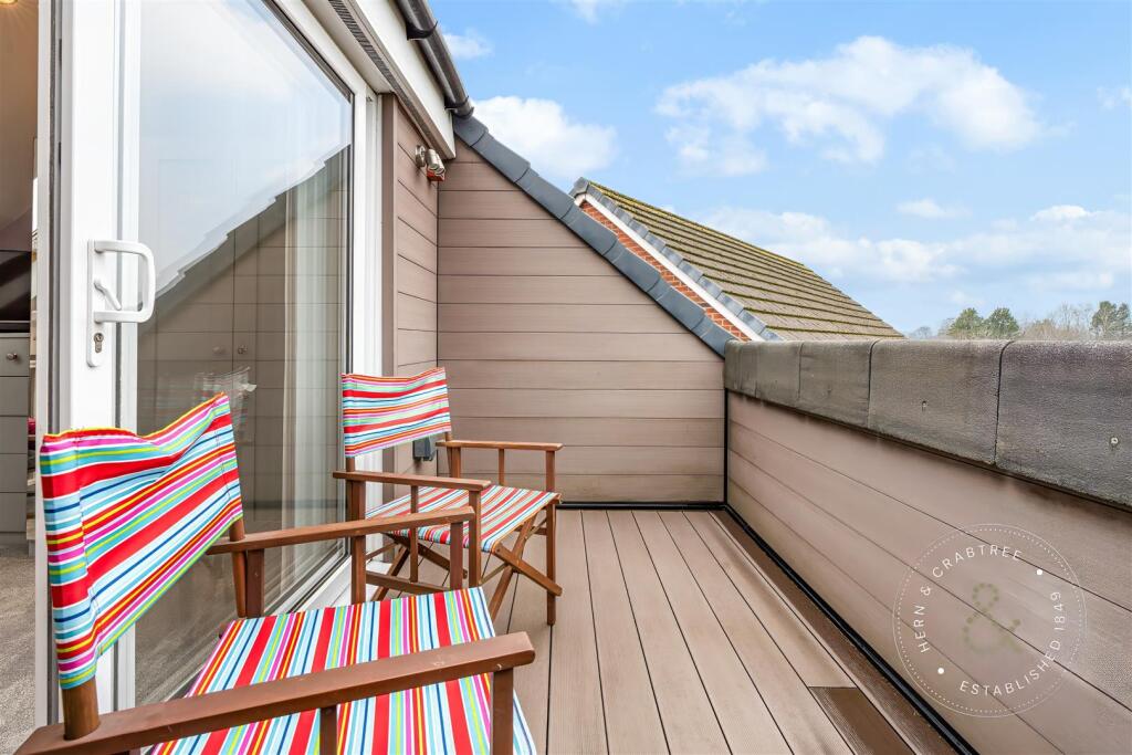 Ffordd Nowell, Hern Crabtree (5).jpeg