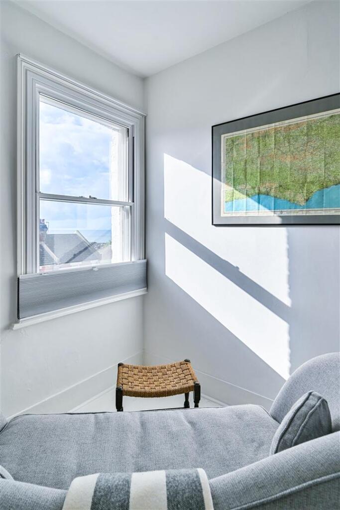 22 Croft road tn34 (32).jpg