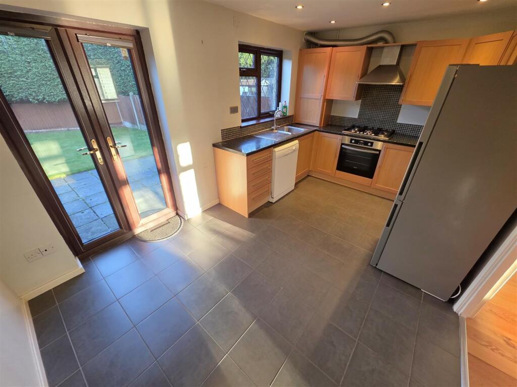 KITCHEN DINER
