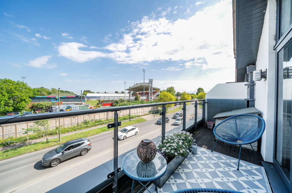 3-68220b4f771a7-1...