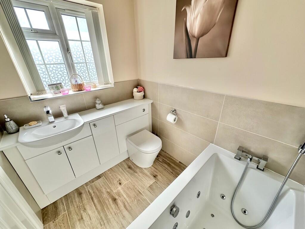 IMG-20250520-WA00...