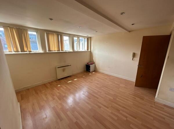 Lounge  - Kitchen 2 T202511061506.jpeg