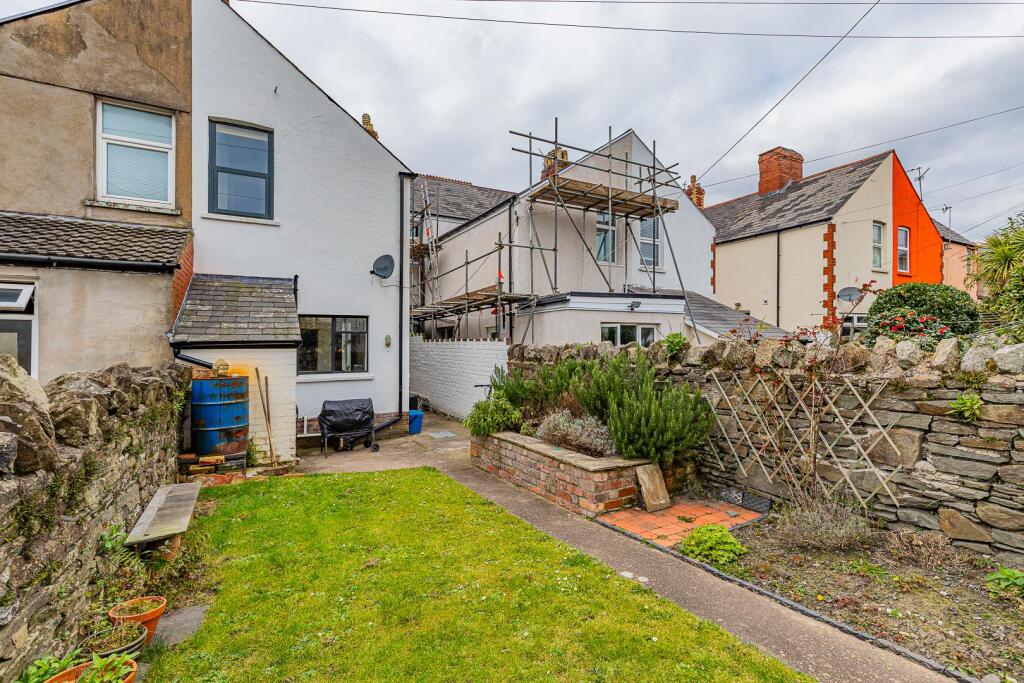 Mackintosh Place 214-20.jpg