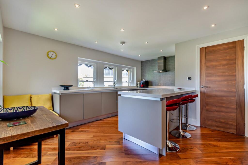 8619803-interior26-800.jpg