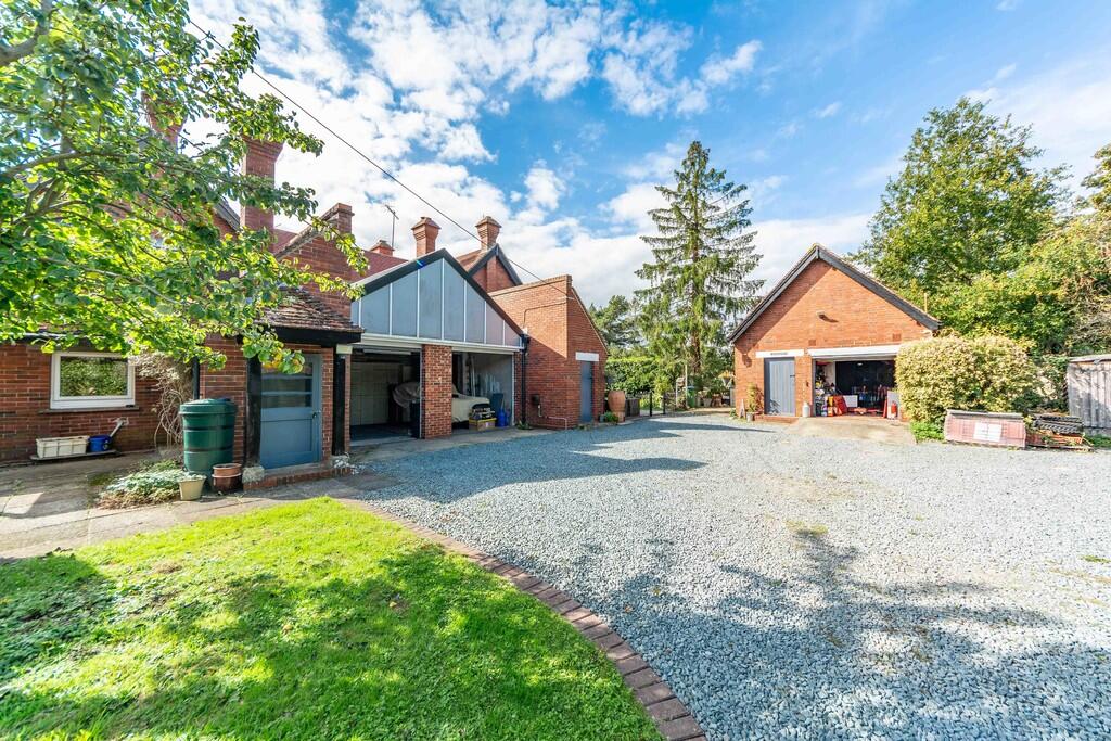 Riverside House  ...