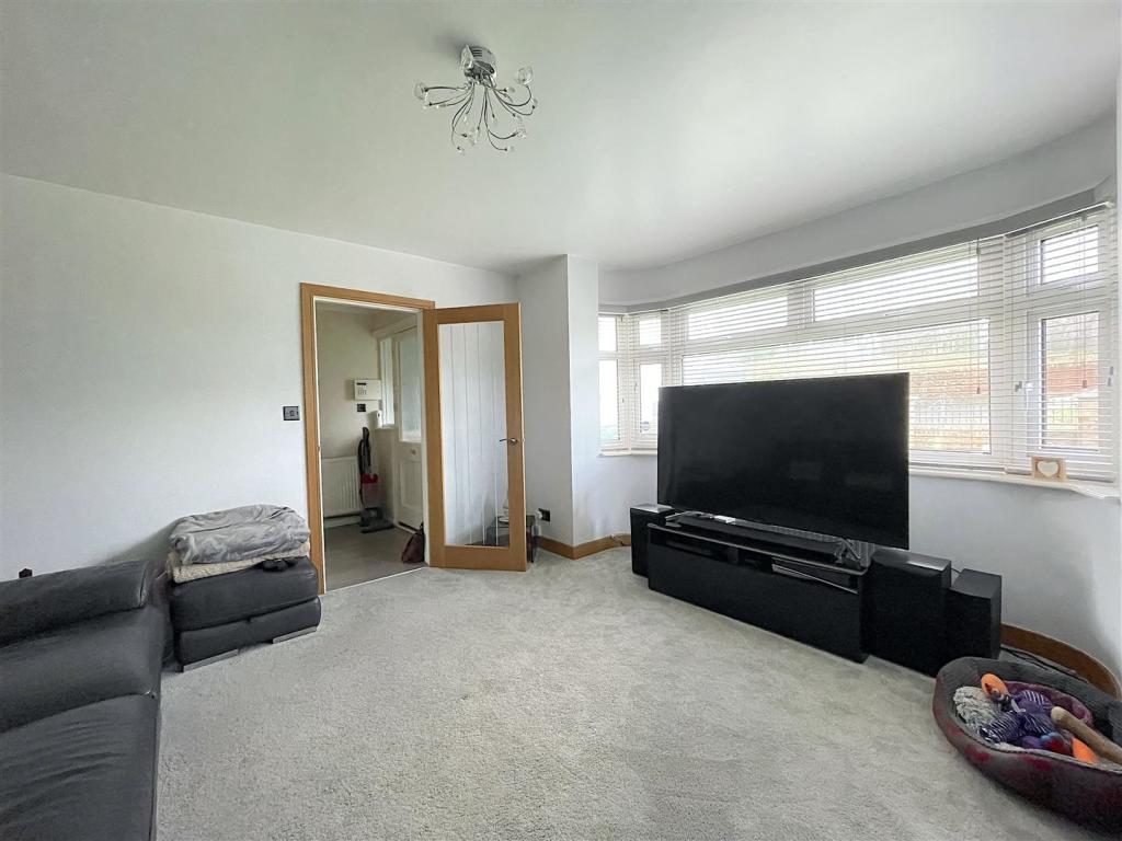 Living Room (1).jpeg