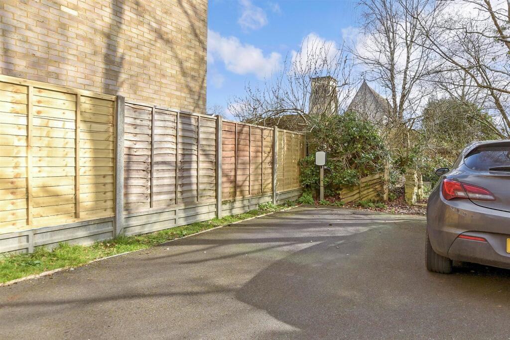 Driveway/Parking
