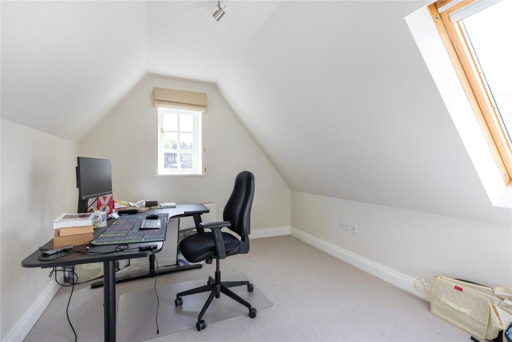 Bedroom/Study