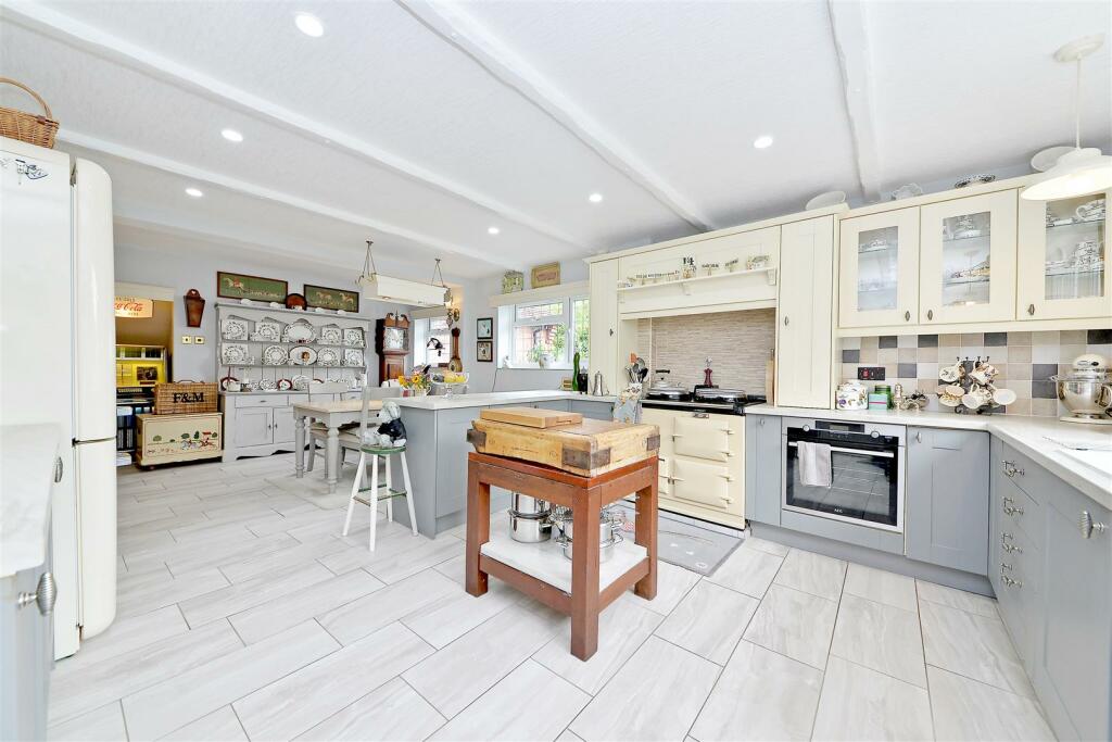 Windy Ridge Internal (20).jpg