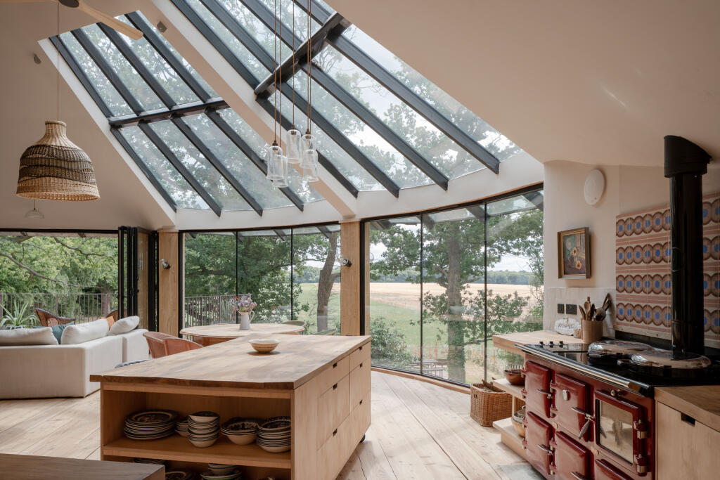 298378 - The Roundhouse, Park Lane, Old Knebwor...