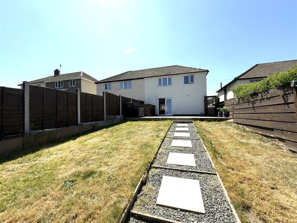 8 hislop rear 2.jpeg