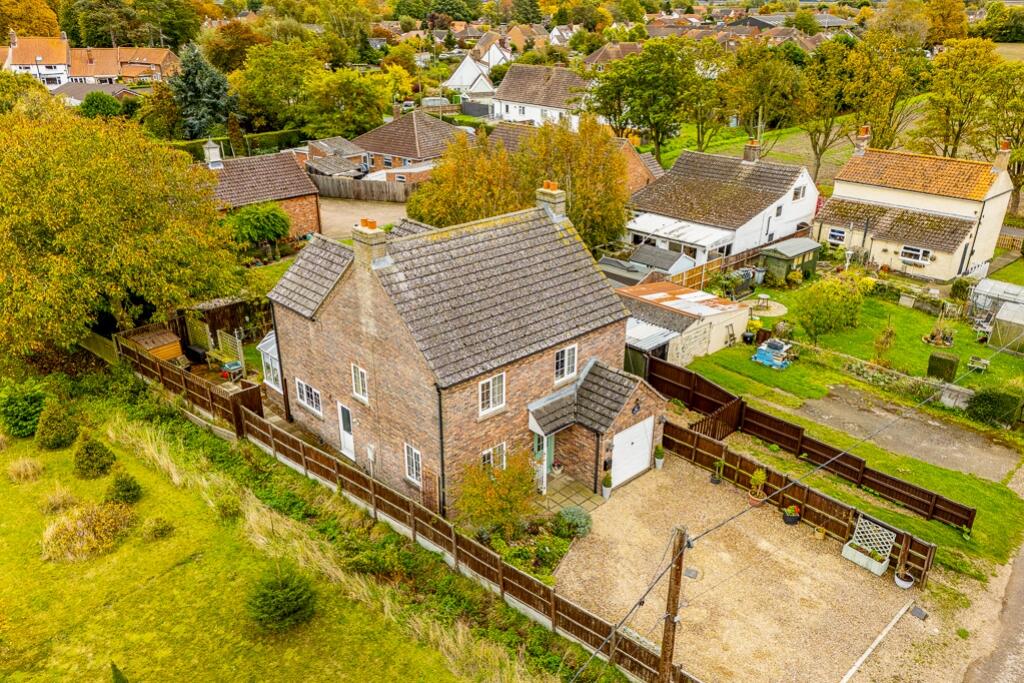 Daisy Cottage (Boston)-1