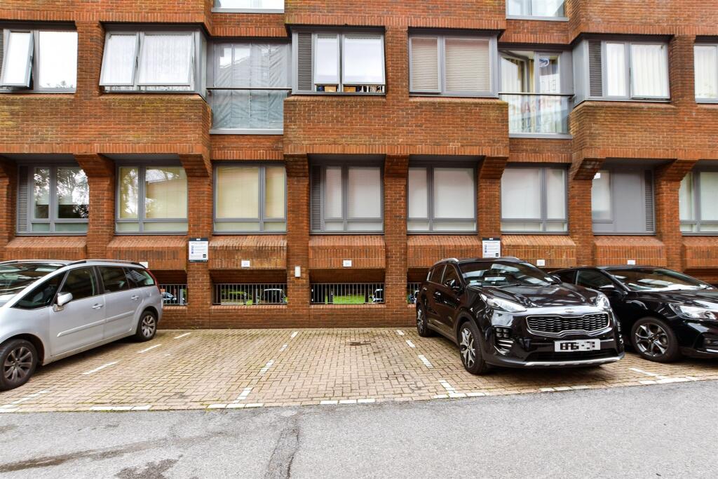 Driveway/Parking