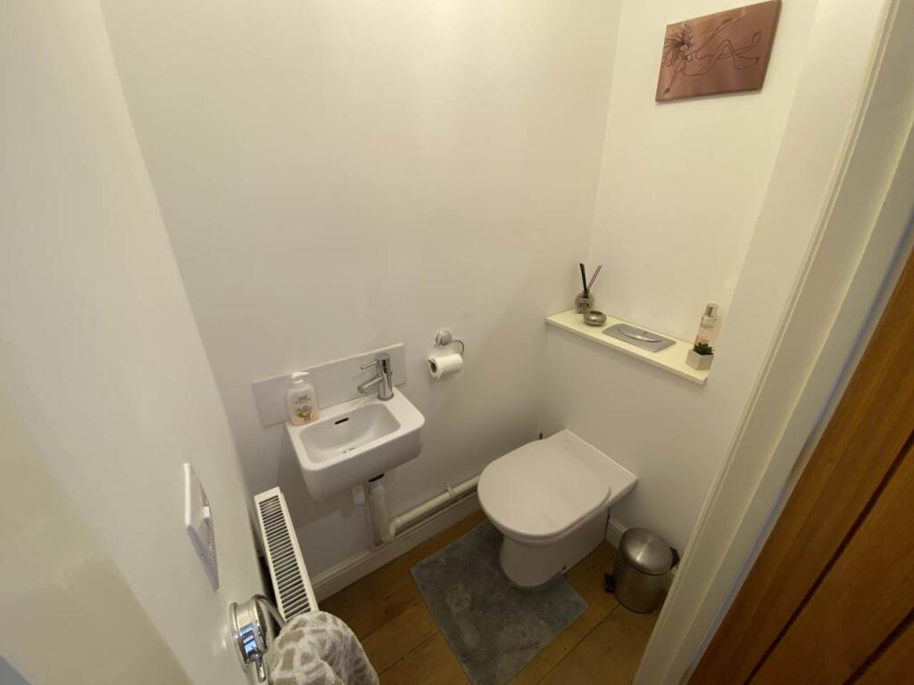 DOWNSTAIRS CLOAKROOM