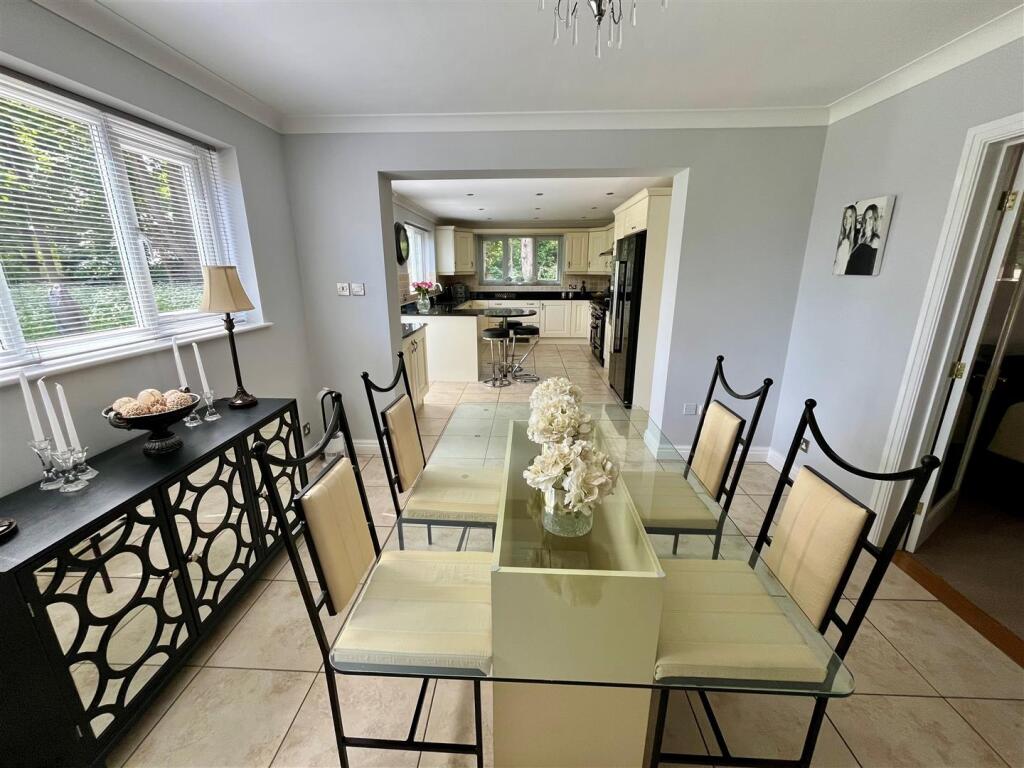 Dining Area into Kitchen..jpg