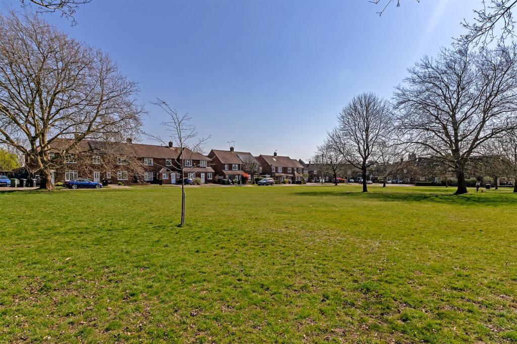 129HazelwoodDrive-16.jpg