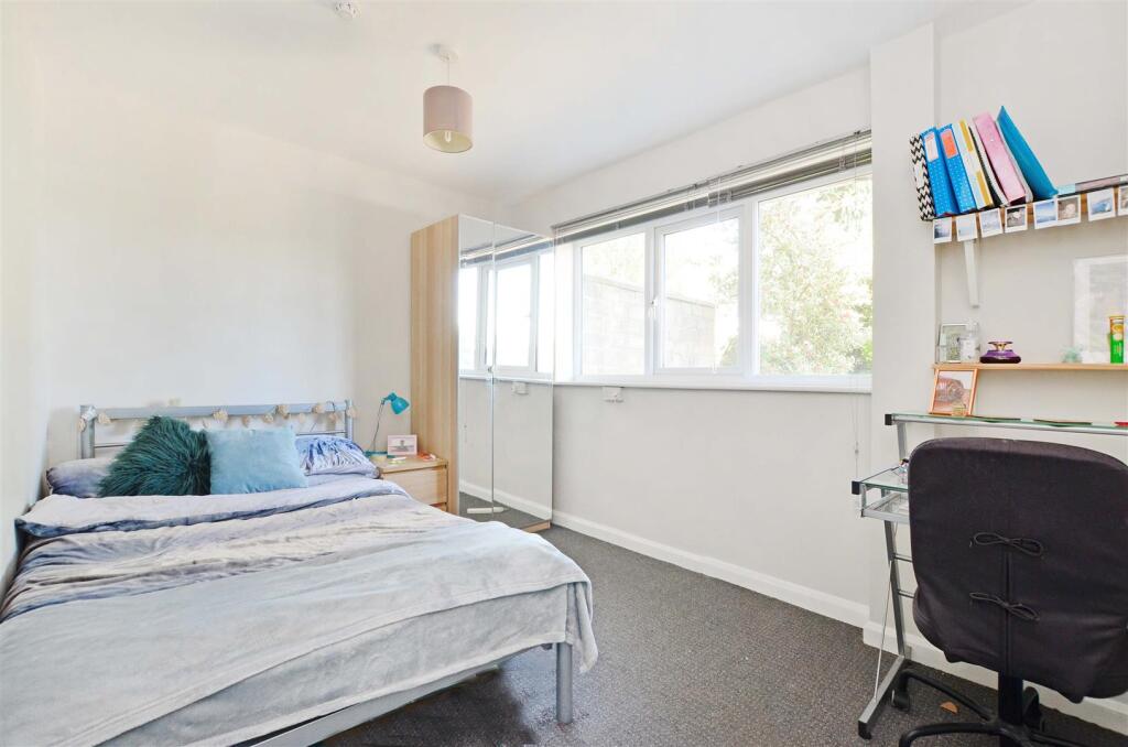 TIEGAN BEDROOM 1.jpeg