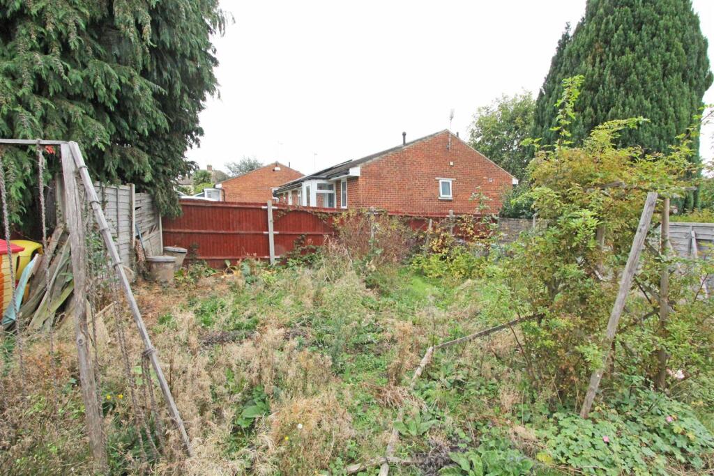 IMG_6553 garden end.jpg