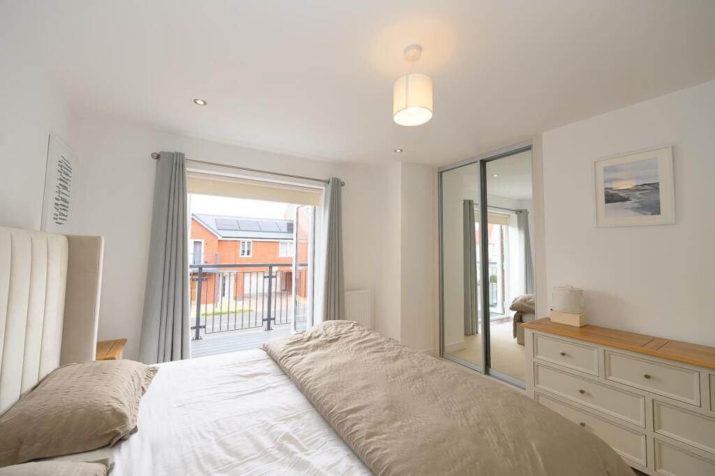 Bedroom one pic 4.jpg
