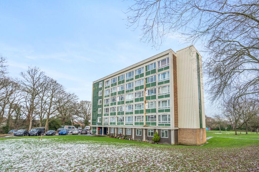 Flat 2 Campion House, Jocks Lane, Bracknell, RG42 1PG