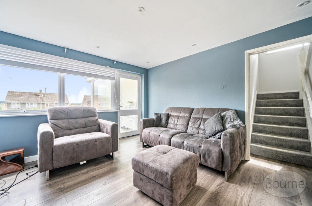 ee0102c2-698b-4db...