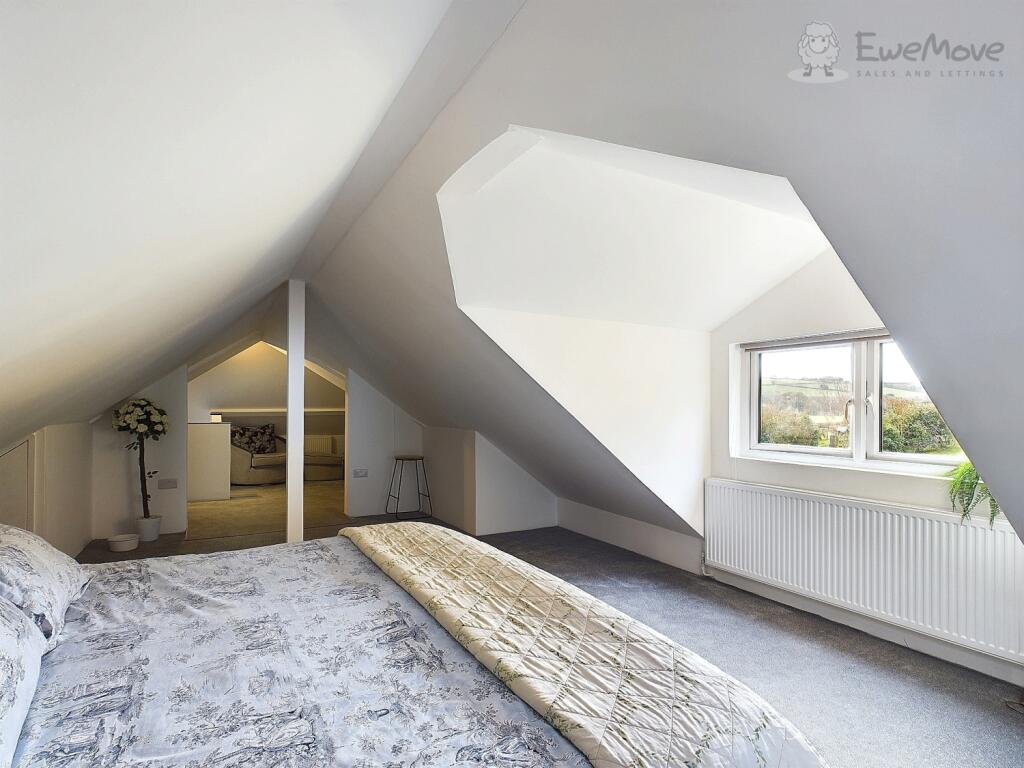 CAM03640G0-PR0025-STILL016