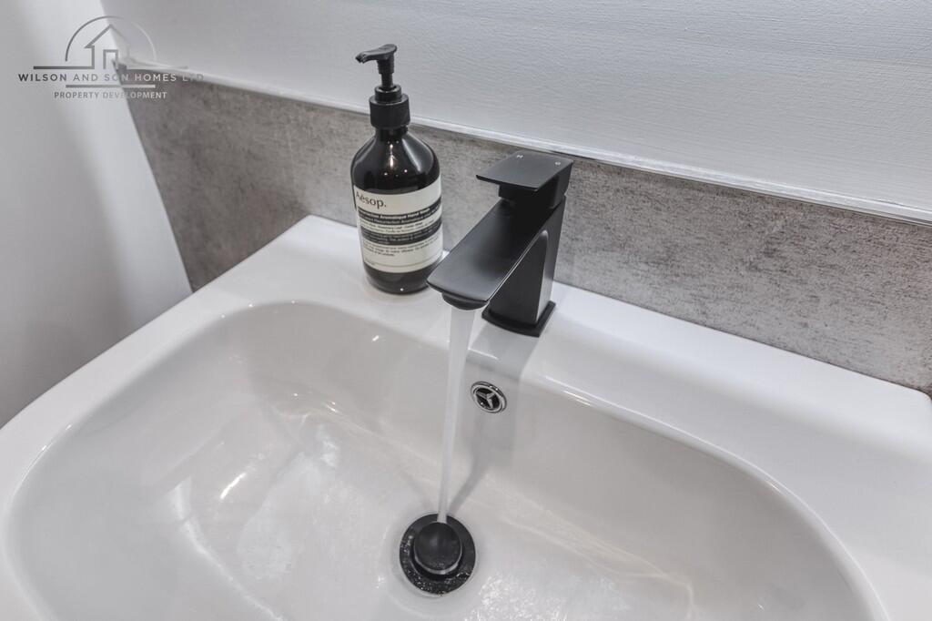 4d7414f5-baf9-442...