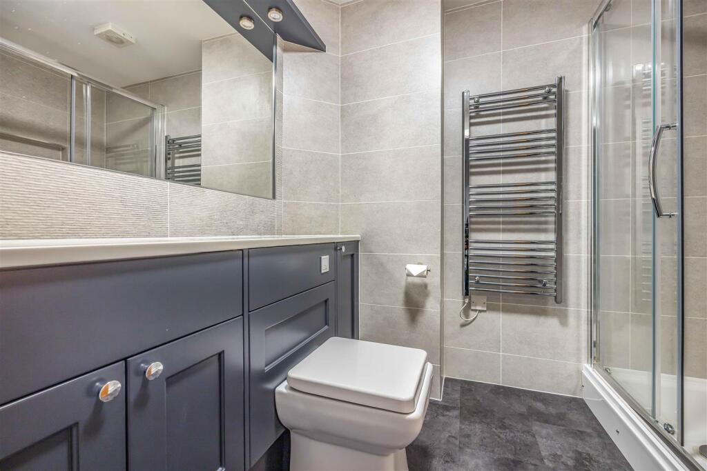 Flat 12, Bay View Gardens 14b, West Cliff Road, Bo