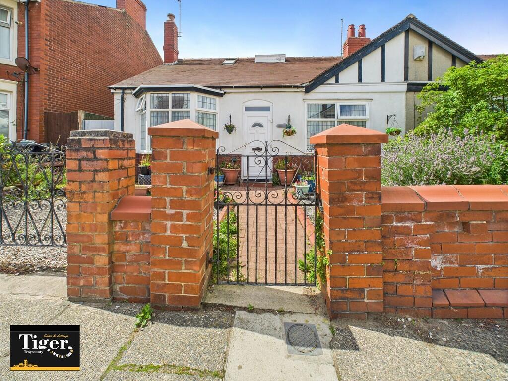 CAM02176G0-PR0662...