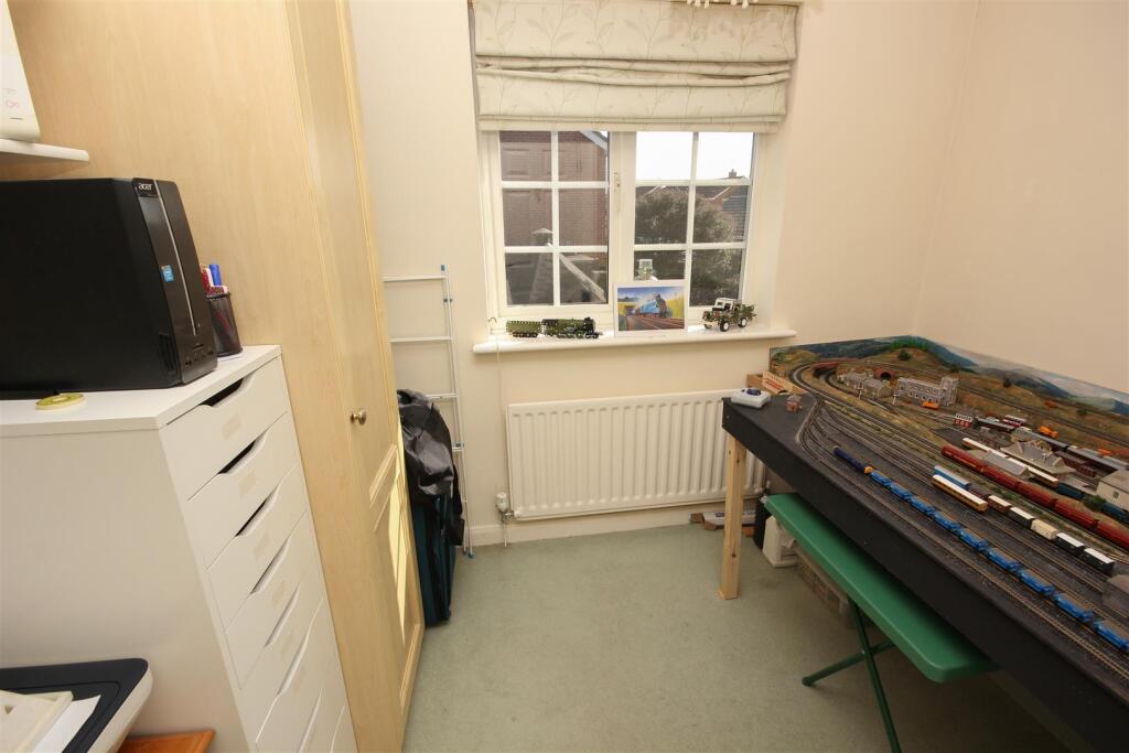 Bedroom 4.jpg