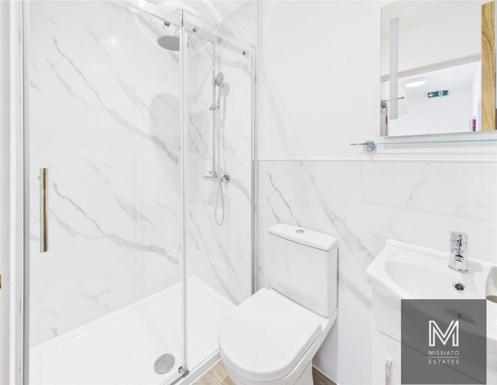 FF shower room.jpg