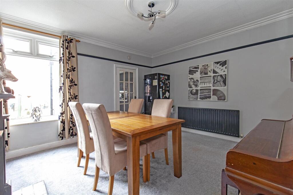 Dining Room-2.jpg