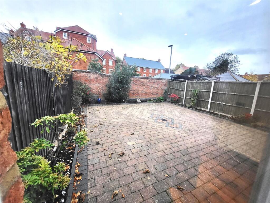 Lansdowne Road, Bedford