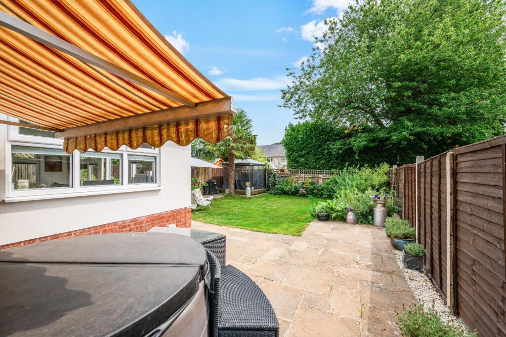 FLEETWOOD CLOSE (17).jpg