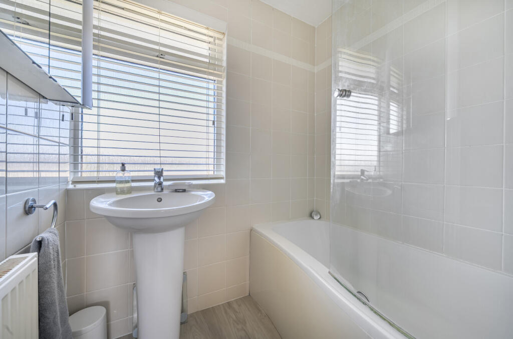 1347536-9-68bff19...