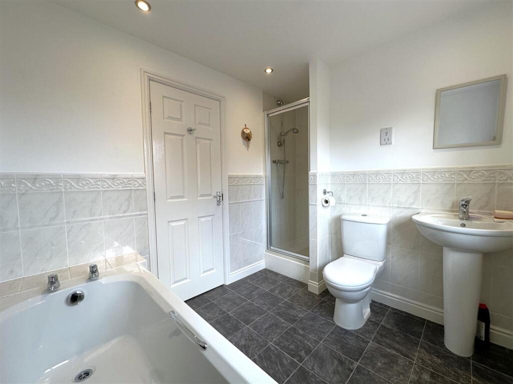 Four-Piece Bathroom 298