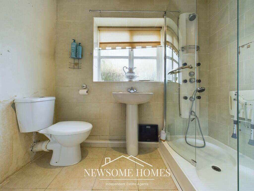 GF Shower Room