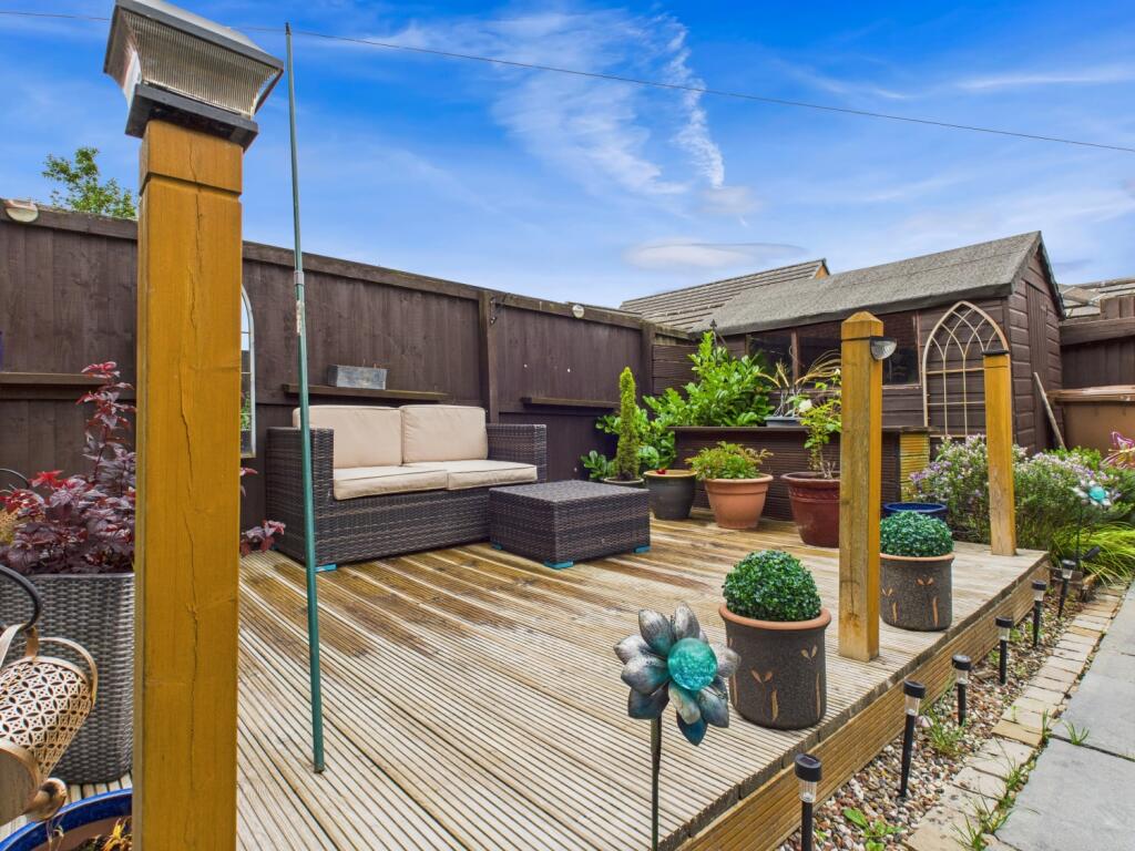 CAM03729G0-PR0088-STILL026