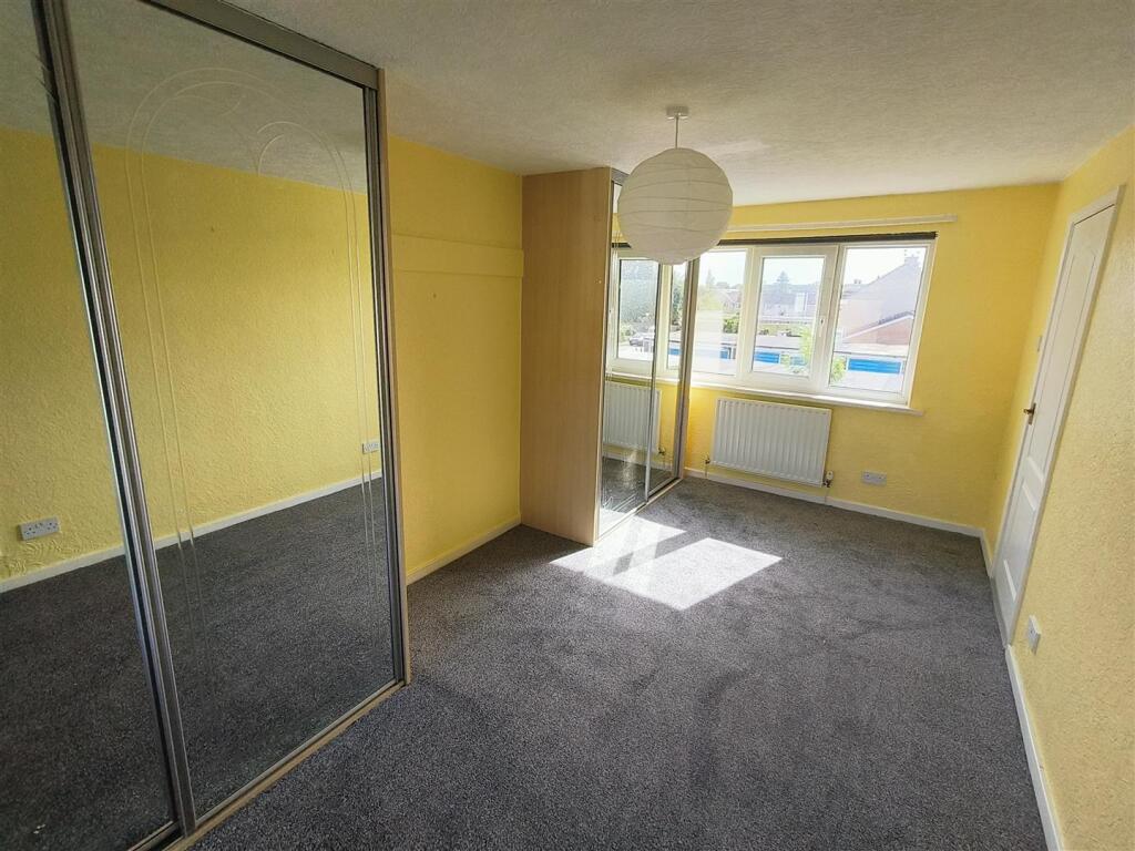 bedroom 1 2.jpg