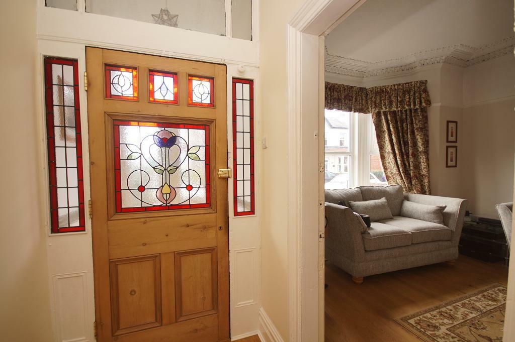 Lounge &amp; Hallway