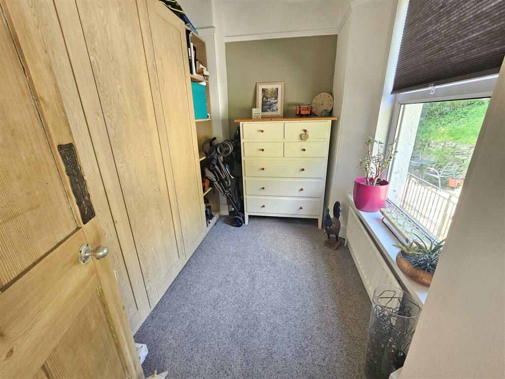 Bedroom 3.jpg