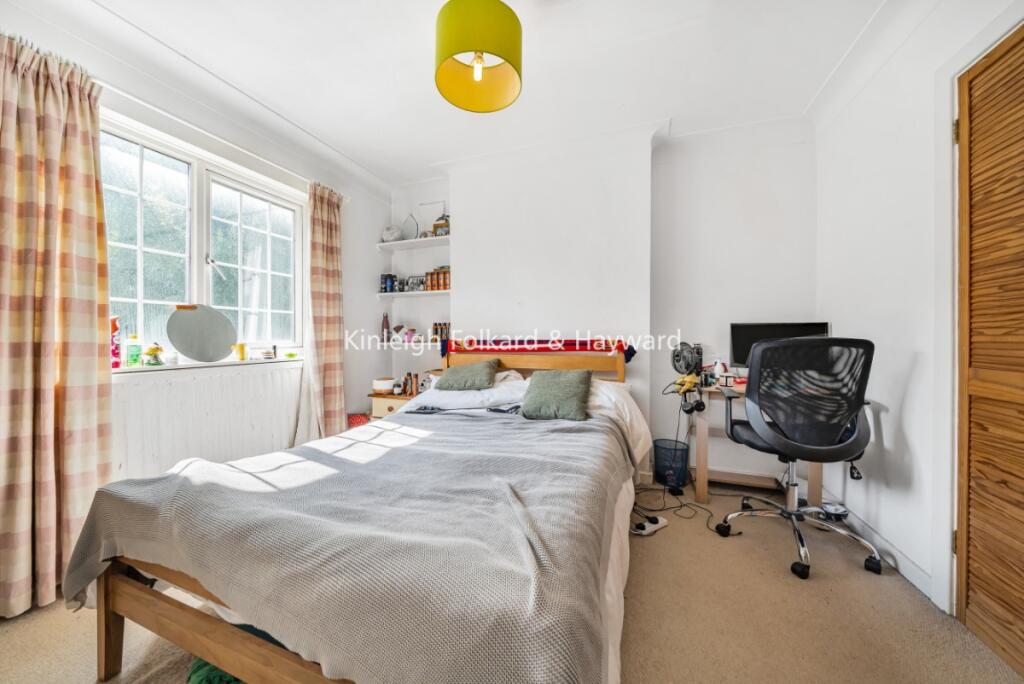 327a16dc-fc6a-4b51-9