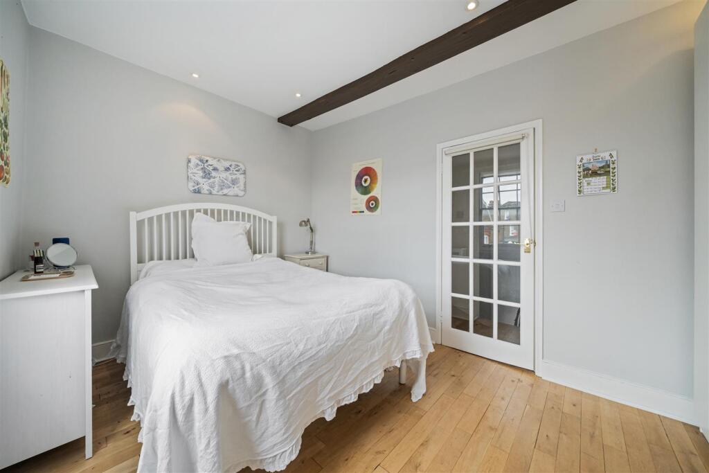 1 Old Town SW4 0JT-No Watermark-8.jpg